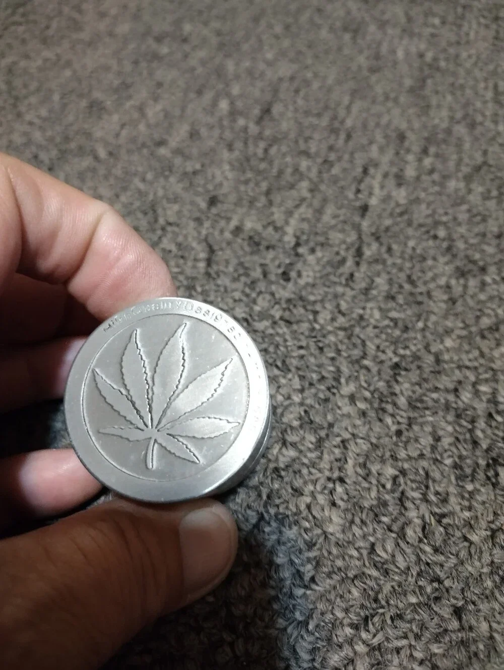 Silver Metal Herb Grinder with Leaf Design - Unbranded